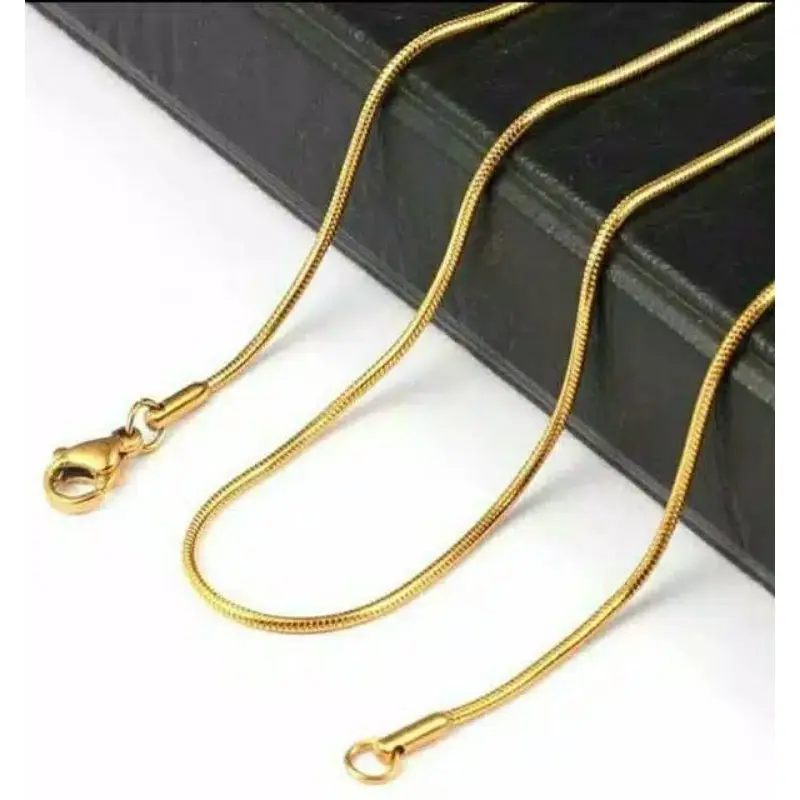 KALUNG TITANIUM PRIA -WANITA MODEL KOTAK WARNA GOLD EMAS