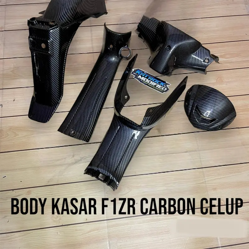 BODY KASAR FIZ R / F1ZR VEGA LAMA CARBON BODY MOTOR FIZ R CARBON CELUP WFORD BIRU ,VISOR ,TUTUP RANTAI ,SELEBOR BELAKANG ,BATOK KEPALA, COVER LEGSIL, COVER BAWAH JOK, SPAKBOR BELAKANG COPY KEVLAR FORGET pnp fiz r 3
