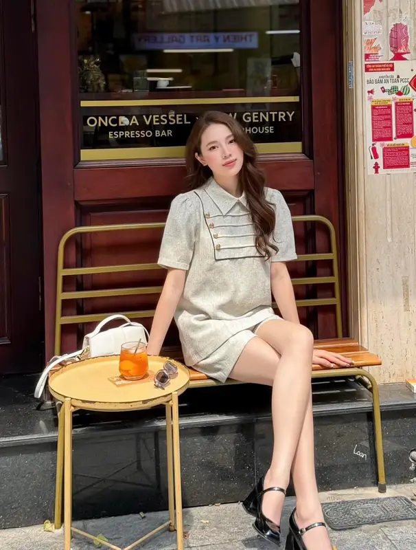 Set Áo Cổ Đức Ngắn Tay Khuy Đồng Kèm Quần Short Phong Cách Tiểu Thư Thanh Lịch - LIING 2