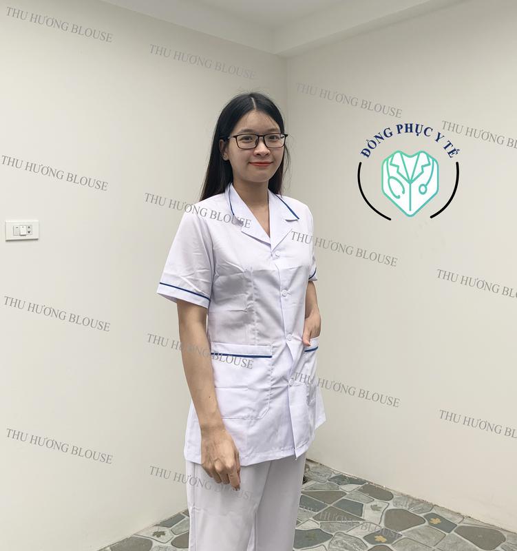 Áo Blouse Trắng Viền Xanh Vải Lon Nhật Dược Sĩ, Y Tá, Bác Sĩ Top Nữ Sơ Mi