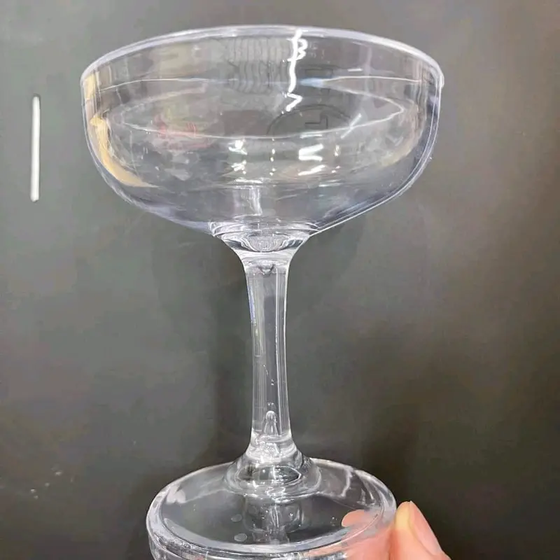 Ly xếp tháp 1