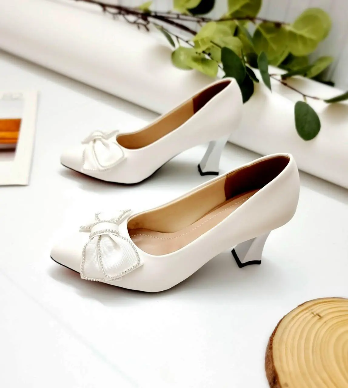 Giày Cao Gót Nữ TTS Basic Cao 7cm Mũi Nhọn Đệm Lót Mút Êm Nơ Thắt Đính Bi Jean Shoes