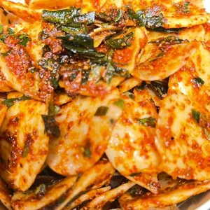 KERUPUK SEBLAK DAUN JERUK 250g | CEMILAN PEDAS GURIH ENAK Food Snacks