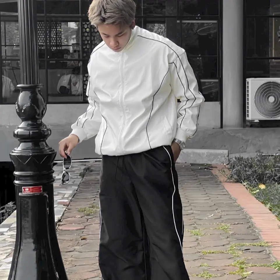 [Ảnh Thật]  Áo khoác dù Nam UNISEX. Chất dù xịn 2 lớp,chạy viền mí như hình,dây kéo phao chắc chắn - Menswear Nam Đen Kem Jacket  nam