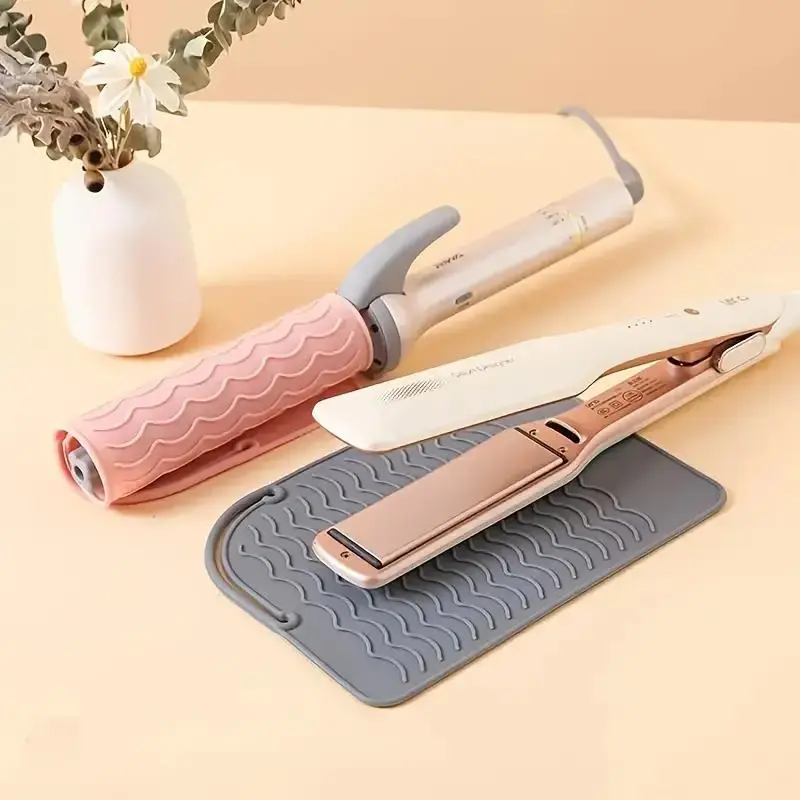 Portable Heatless Hair Straightening Iron Mat, Silicone Heat Resistant Hair Straightener Pad, Hair Styling Tool Accessories for Home & Travel 4