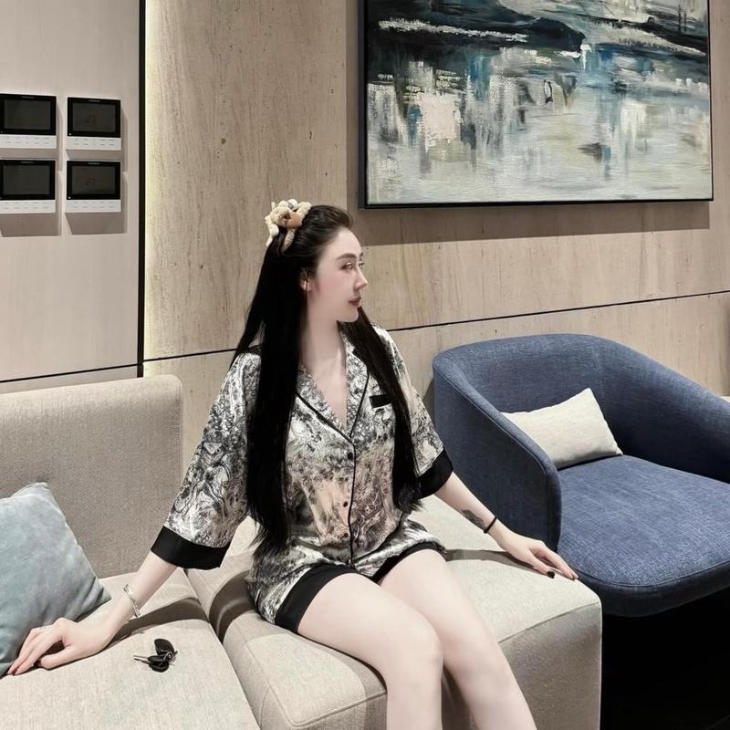 Sét bộ ngủ pijama dáng đùi phong cách tiểu thư chất liệu lụa latin mềm mịn thoáng mát (freesize 40-60kg)