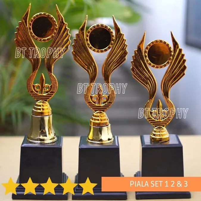Piala set Murah B-77 (Berisi 3 Piala)