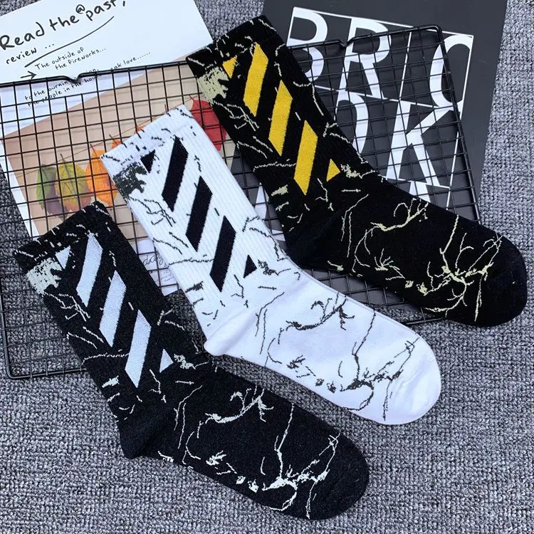 Skateboarding Sports Socks Cotton Striped Fashion Mid-Cut Stockings for Men/Women Ins Style sweat-absorb Casual Human Long Lingerie Menswear Sneakers Accessories