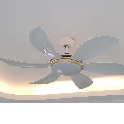Quạt Trần 611 6 cánh ABS 3 chế độ đèn, 6 tốc độ gió, cánh uốn sang trọng phù hợp mọi loại trần và lắp mọi không gian như bếp, phòng khách, nhà hàng