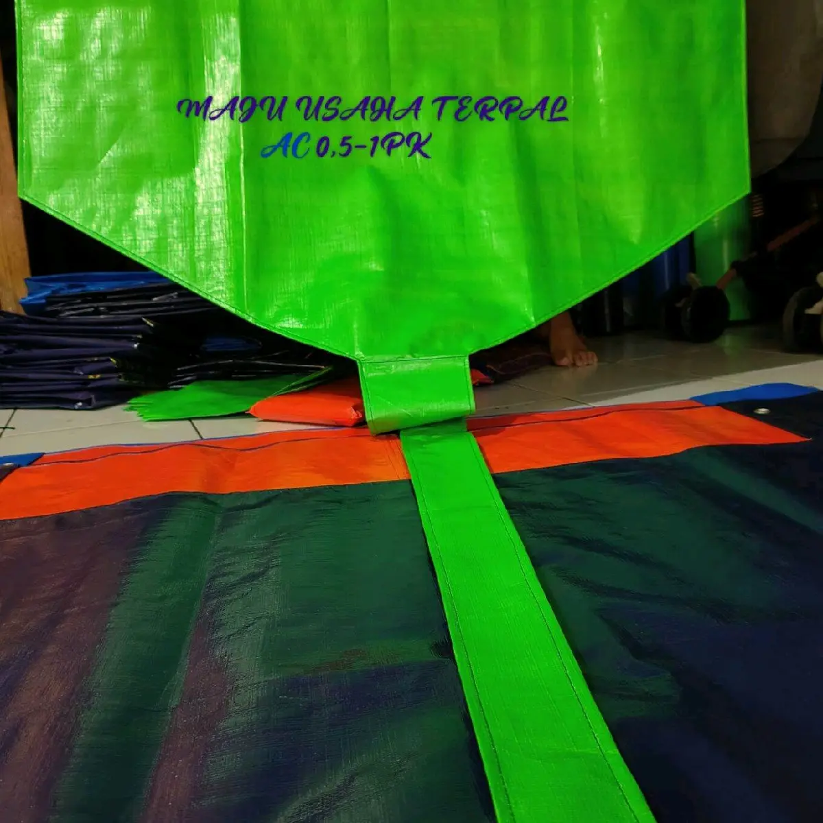Terpal Plastik Cuci AC Split dan - Hijau/Hitam, Bahan Lentur dan Berkualitas Bagus sudah sama talinya