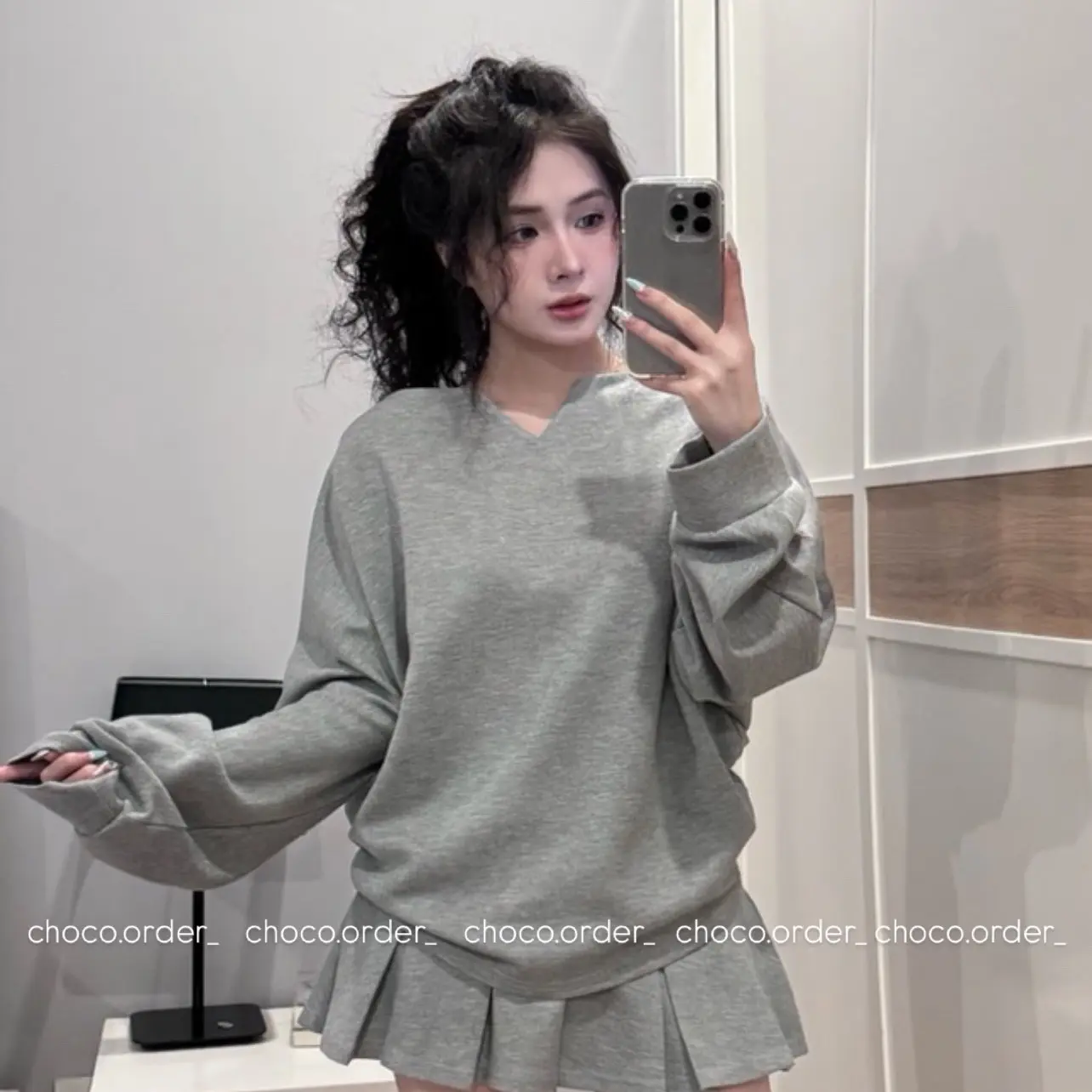 Set Áo Thun Form Rộng Cổ V Kèm Chân Váy Nữ - Hàng Chuẩn Loại 1 - Women