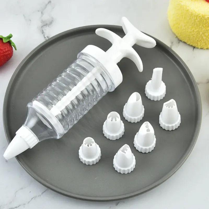Product Introduction of New 8 Pipe Nozzles with Syringe Plastic Cream Baking Nozzle Dispenser Icing Pastry Cream Tips Pastry Tube Decoration Tool 3