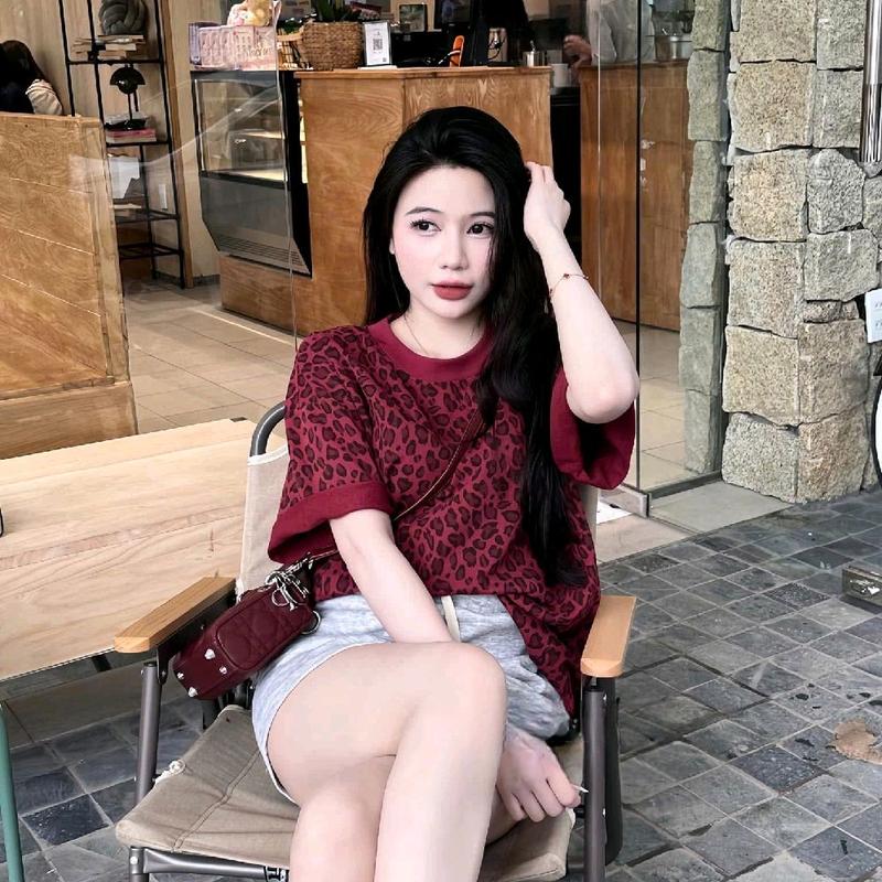 Áo thun cotton 2 chiều (40-70kg) họa tiết da beo form dáng rộng 3