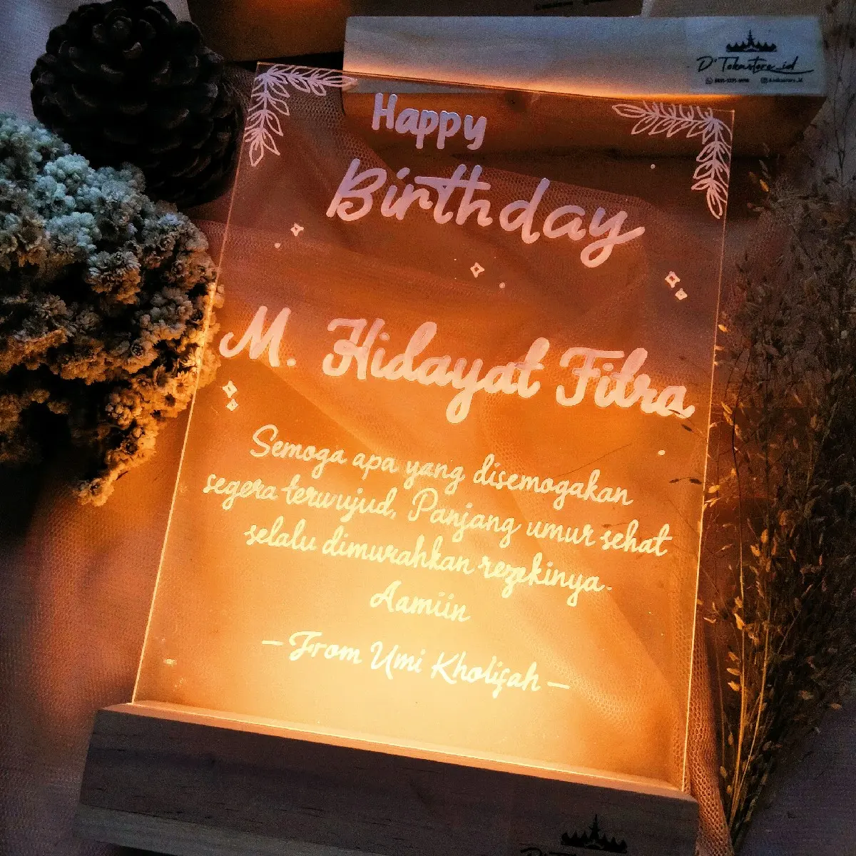 Akrilik lettering, gift kado anniversary hari jadi, wisuda graduation, birthday ulang tahun, wedding pernikahan, dll