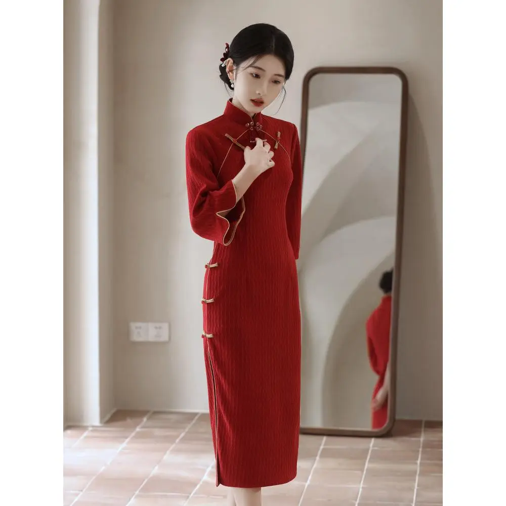 Váy Bánh Mì Sừng Bò Sườn Xám Màu Đỏ, Dài Tay, Phong Cách Trung Quốc Mới 2023, Thích Hợp Cho Đính Hôn, Áo Choàng Buổi Sáng, Sửa Đổi, Thích Hợp Cho Bé Gái Trẻ Trở Lại Cửa Women Dress Kim Tuyến