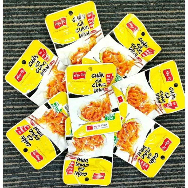 Combo 40 và 50 chân gà rút xương cung đình vàng 29g của hãng heyyo đậm vị thơm ngon.