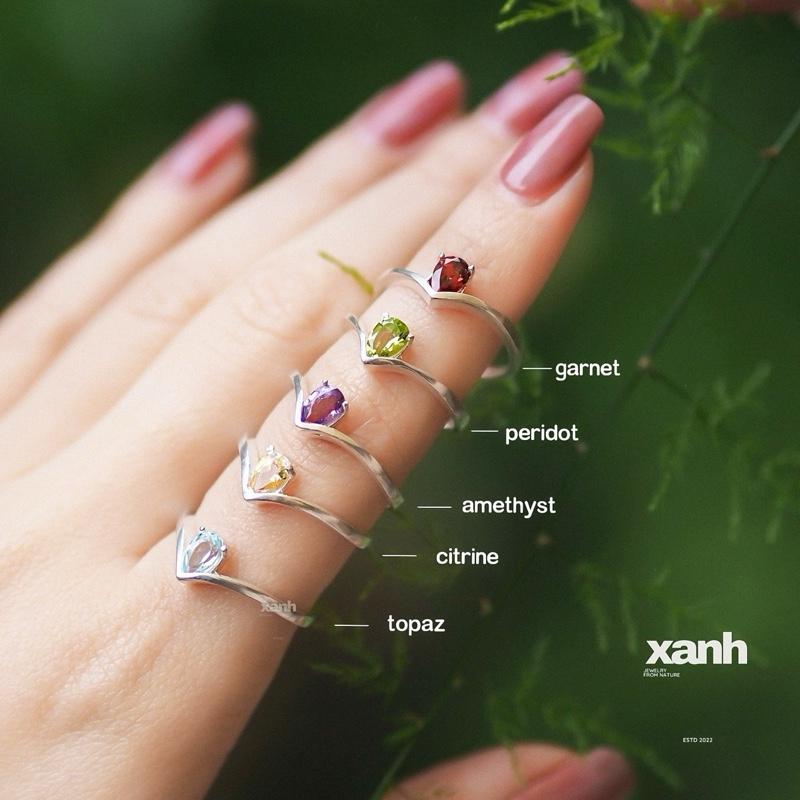Nhẫn bạc Hải Đường dáng vương miện giọt nước thiên nhiên đa sắc ngũ hành - Xanh Jewelry Hoa topaz đá garnet đỏ nhẫn garnet nhẫn đá garnet đỏ chính hãng nhẫn thạch anh tím