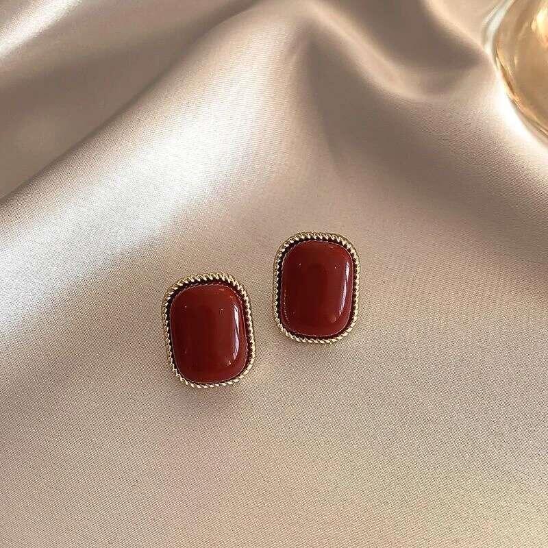 Vintage Dripping Oil Wine Red Retro Stud Earrings For Women Korean Pearl wer Heart Shape Geometric Earring High Sense Jewel 3