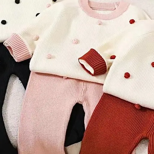 B25-Bộ len chấm bi quần loe cho bé gái hàng quảng châu. baby  three 3
