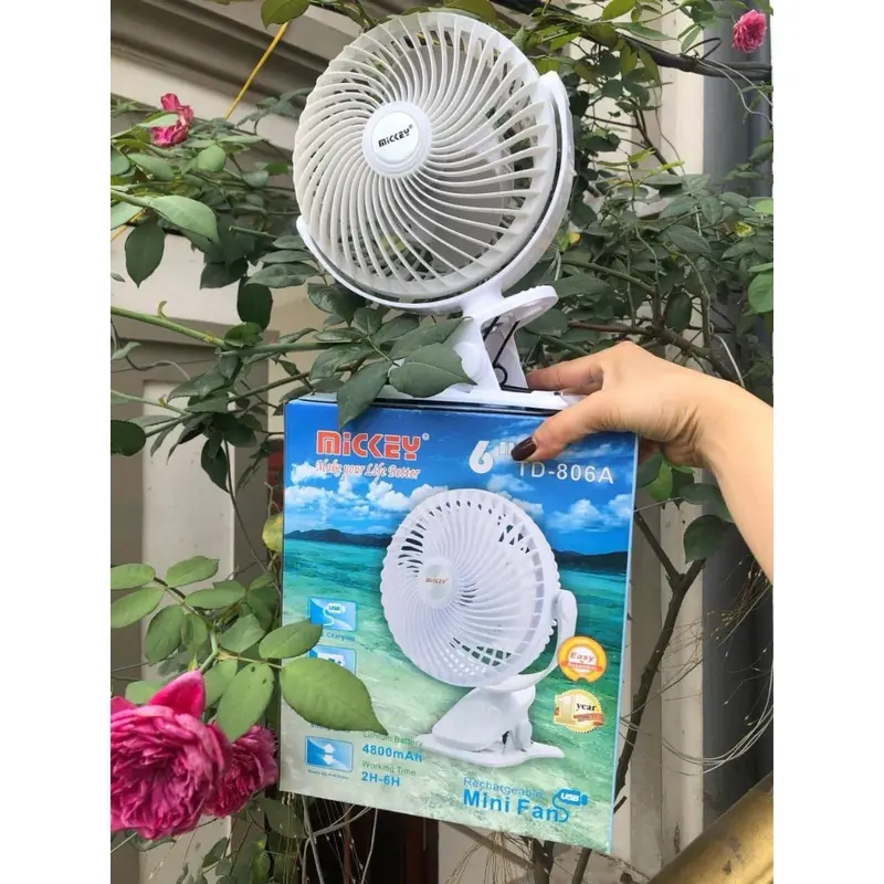 ￼RẺ VÔ ĐỊCH - QUẠT SẠC MICKEY TD-806A 0