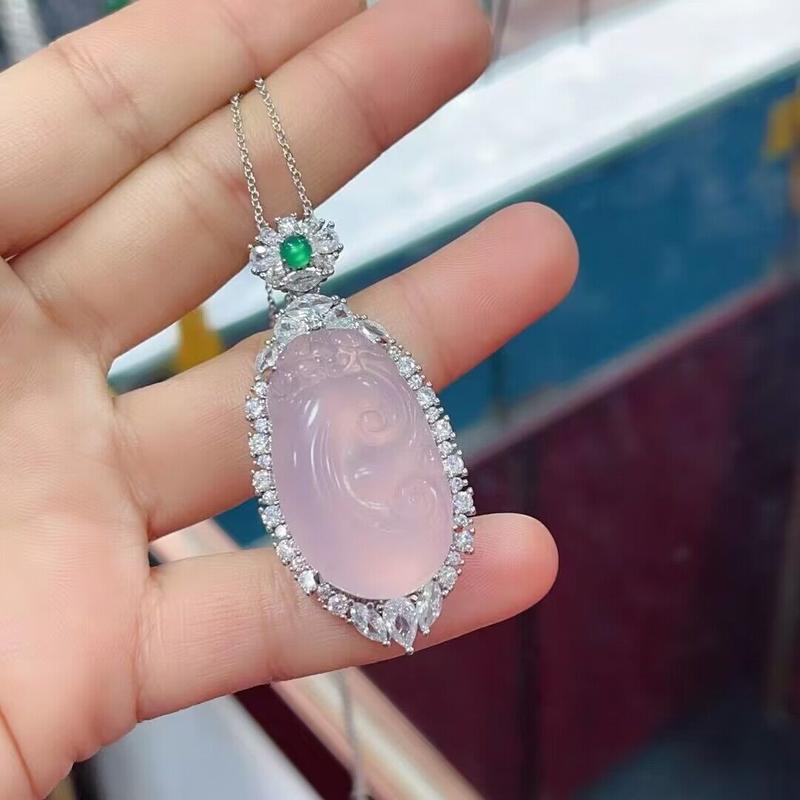 Product Introduction of Silver-plated inlaid agate white chalcedony ruyi pendant green agate female jade necklace pendant 3