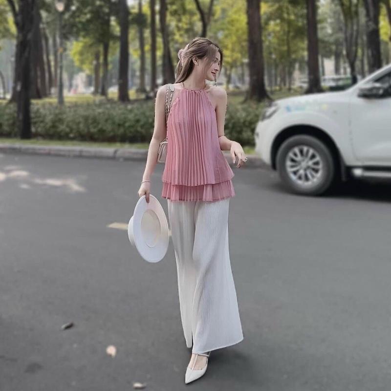 Set áo yếm hồng + quần dập li trắng 1