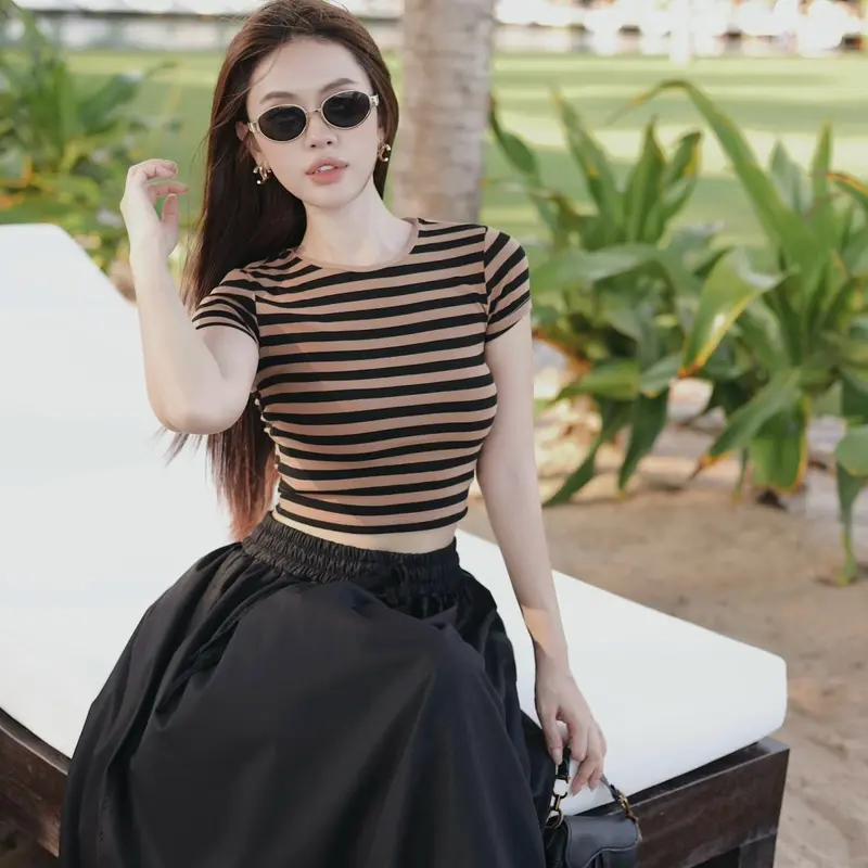 Áo thun sọc Khanhanclothing cho nữ cổ tròn 1