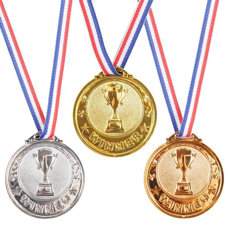 Product Introduction of Soccer Ear Champion Medal Award Prop 65cm Diameter D0T2 30