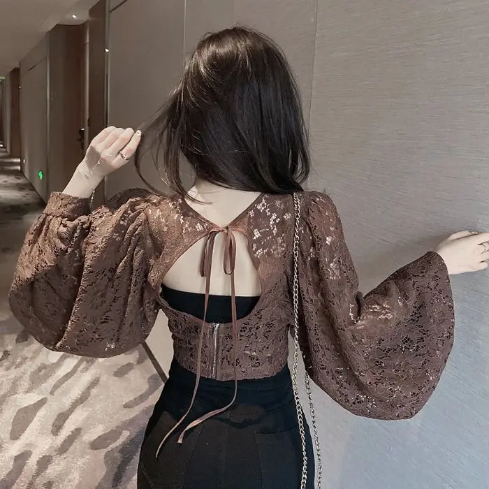 Áo Ren Ngắn, Thời Trang, Thiết Kế Ôm Sát, Cổ Chữ V Sâu, Khoét Lưng, Buộc Dây, Tay Áo Baswing, Siêu Thanh Lịch