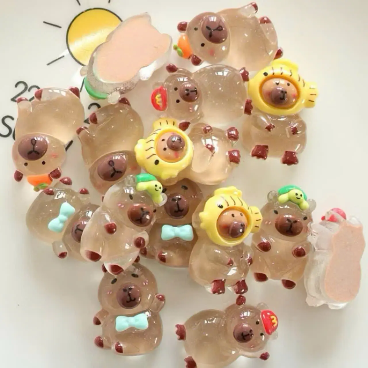LINK LINK KIDS - Set 50 túi mù charm Capybara , kUROMI, Charm Noel phát sáng đội mũ, phụ kiện trang trí, có túi mù tự xé nuoc