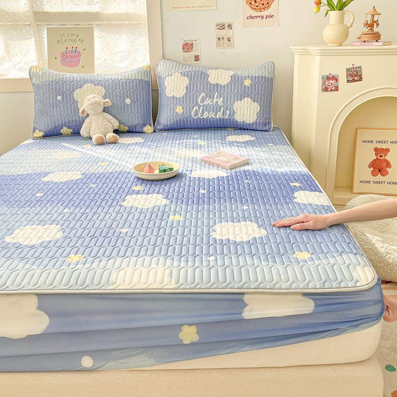 Product Introduction of 2025 Latex Cooling Mattress Cover Single Piece Summer Ice Silk Bedspread Set Three-Piece New Mattress Protector Cover Bed Sheet 6