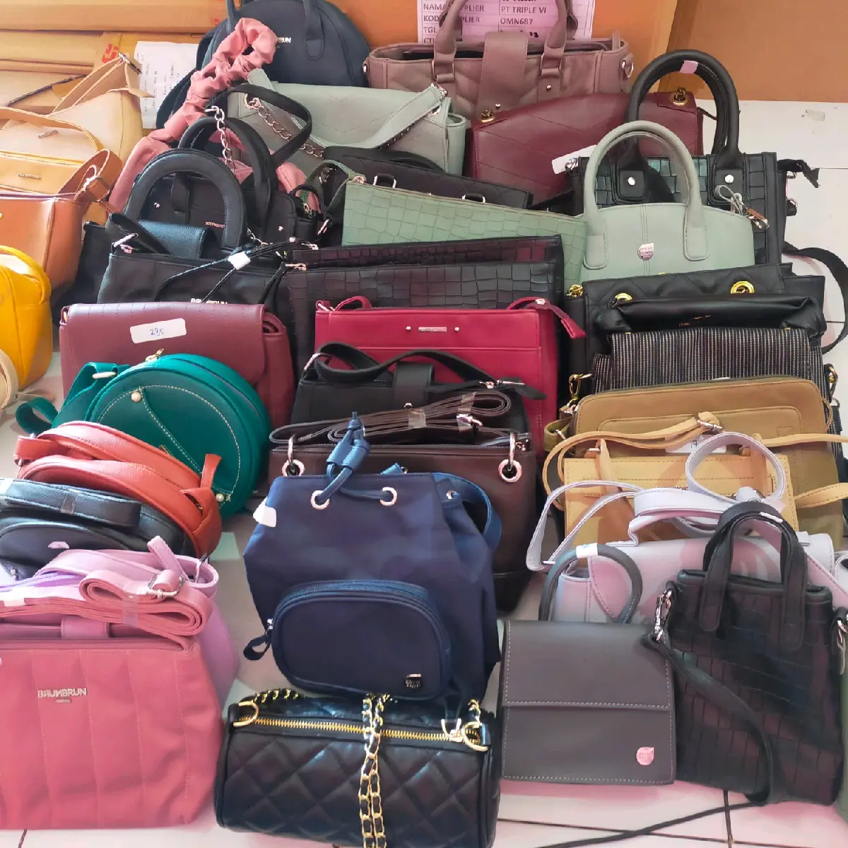 CUCI GUDANG (CG) TAS / DOMPET SOPHIE MARTIN / BRUNBRUN KHUSUS LIVE