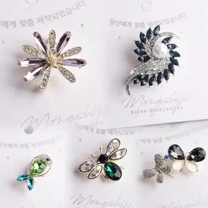 ANGELREAL Bros Korsase Kristal Mutiara Berlian Imitasi Gaya Korea Untuk Aksesoris Desainer Korea Clips Black White Pink Silver Gold Collar Clip Brooch