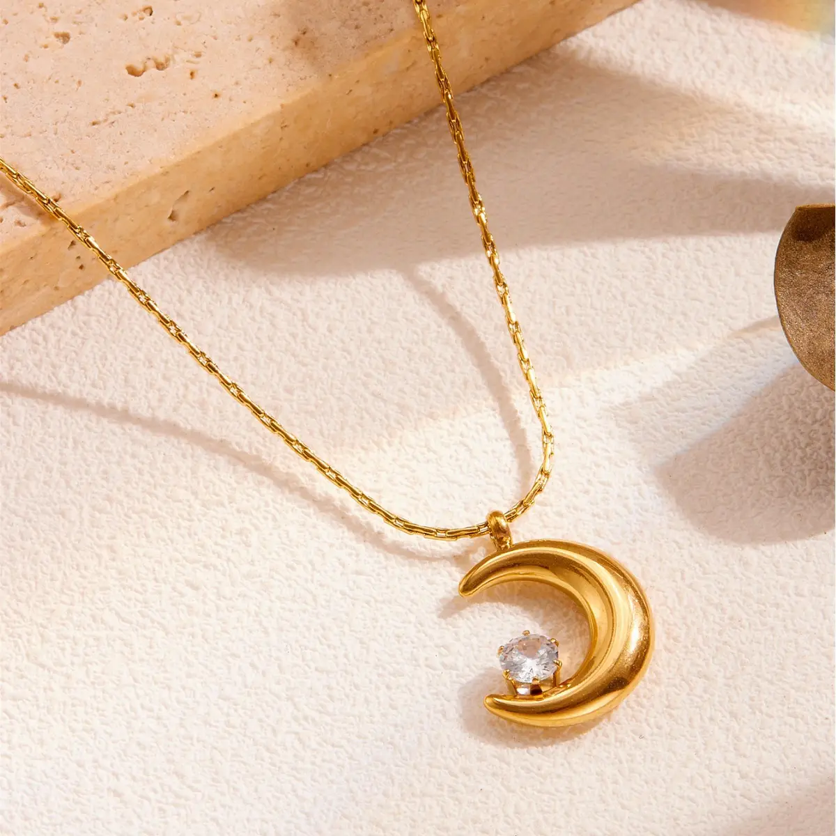Perfect for Commuting and Dating! Moon Pendant Titanium Steel Necklace: INS Blogger's Same Style, Light Luxury with Diamonds, Versatile and Flattering