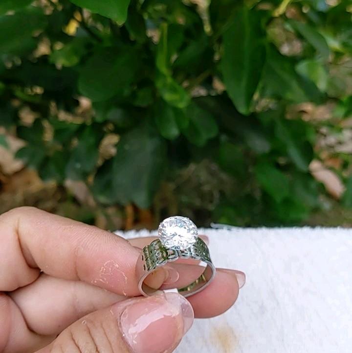 nhẫn inox có hột đính đá xoàn cao cấp rất sang trọng trẻ trung cho nữ 4