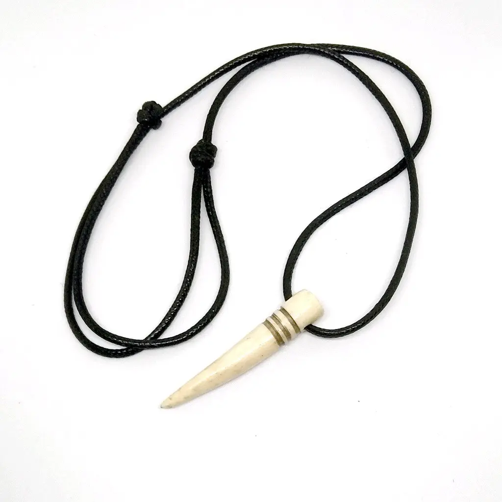 Kalung Tali liontin taring Hitam
