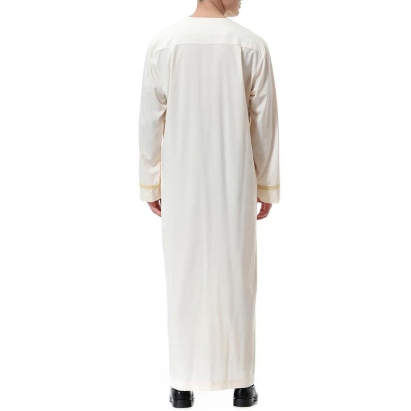 Product Introduction of Men'S Muslim Shirt Kaftan Islamic Royalty Dubai Robe O-Neck Long Sleeve Retro Tunics Abaya Arabic Traditional Costume Men'S Robe 13