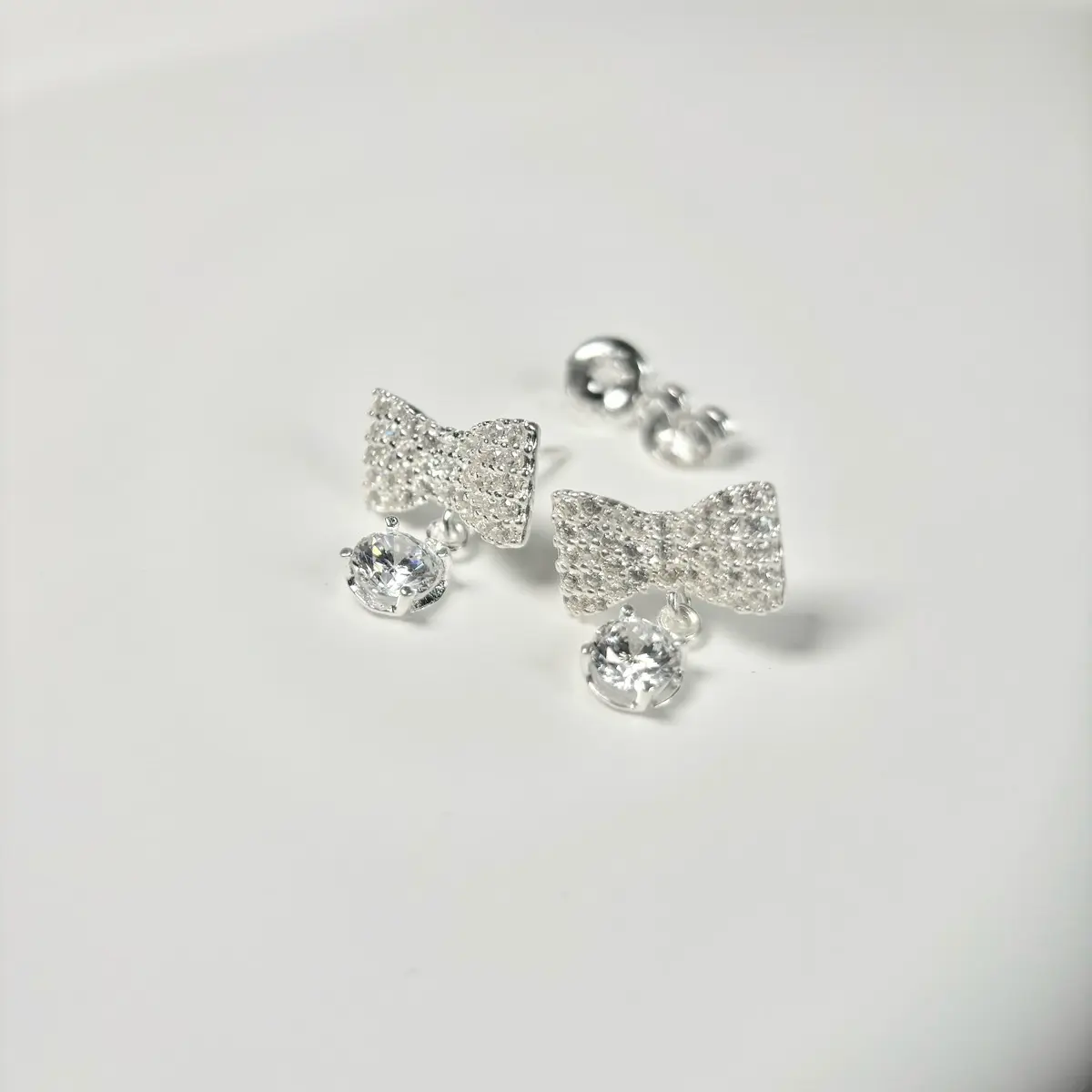Bông tai nữ bạc 925 nơ đính đá tòn ten đá tròn lấp lánh xinh đẹp DD Jewelry BD002