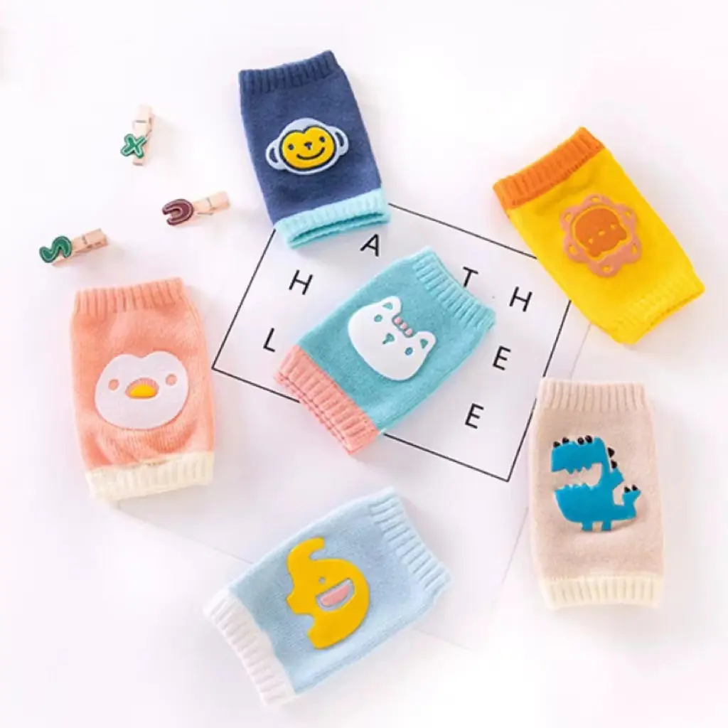 รุ่นใหม่ สนับเข่าลายน่ารัก 6 สี สนับเข่าเด็กวัยคลาน สนับเข่ากันลื่นลายหน้าสัตว์สุดคิ้วท์ เด็กหญิง เด็กผู้ชาย