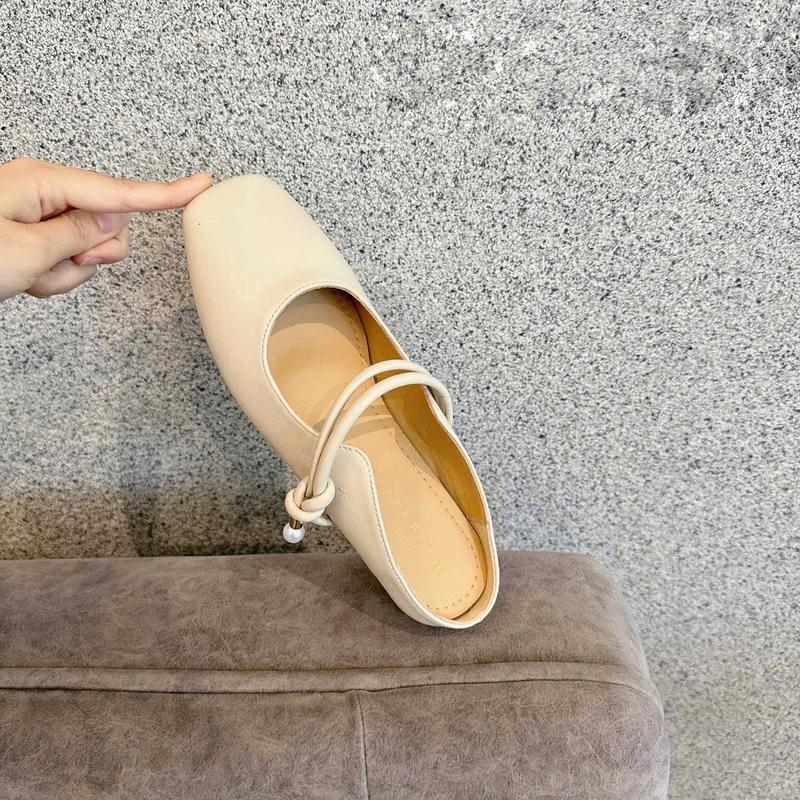 Giày sục da mịn dây ngang đính hạt ngọc đế bệt dẻo mềm êm - Shoes - DéP 2