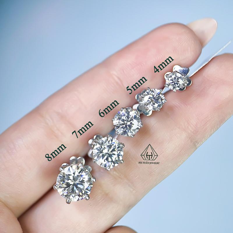 Hà Tuấn Jewelry Bông Tai Nụ Bạc 925 Xi Kim Đính Đá Moissanite Trắng 57 Giác Chuôi Vặn Nam Nữ 6 Chấu EX003