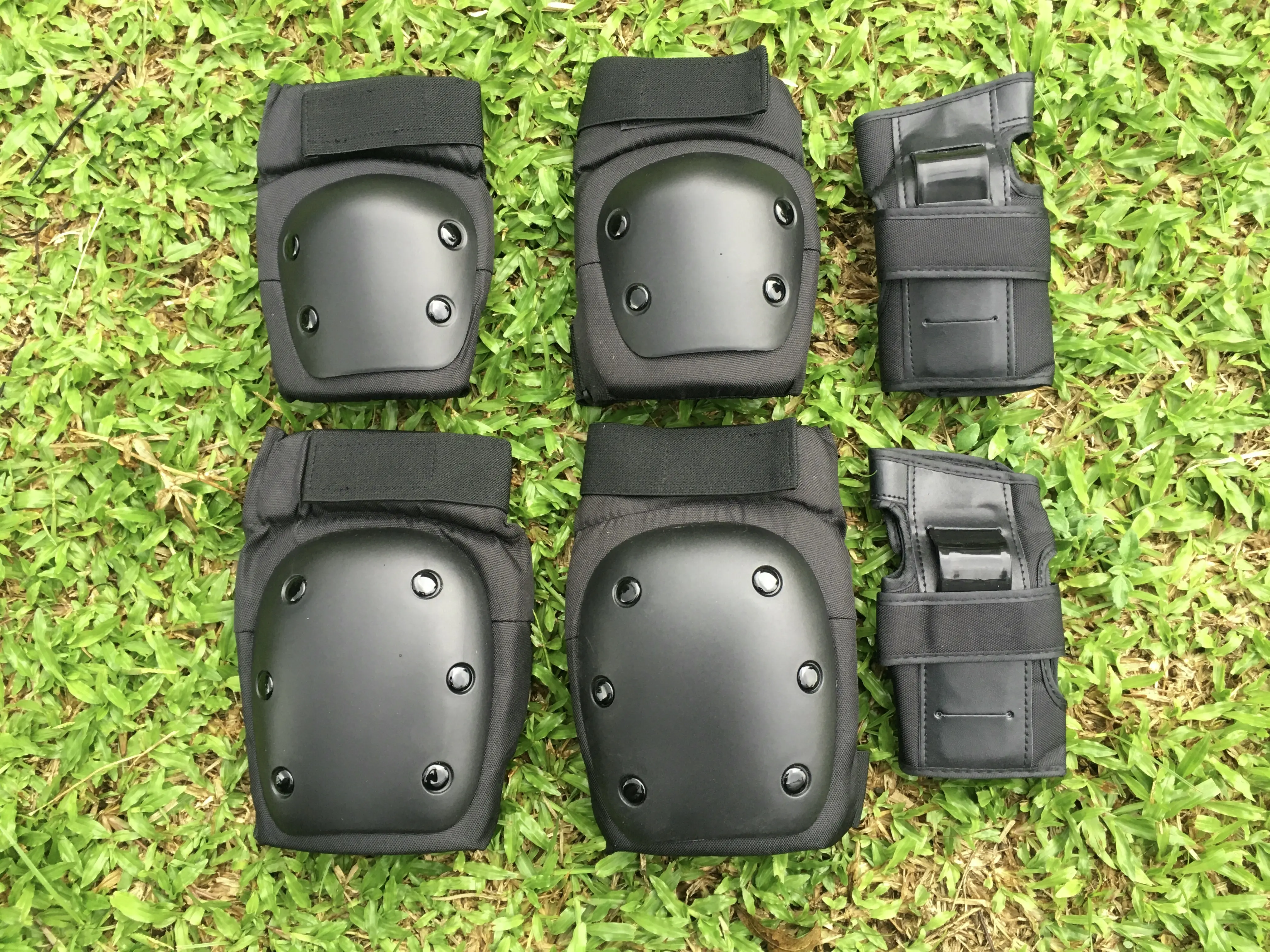 Dekker Protector Dewasa Skateboard