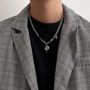 Kalung Gaya Hip Hop Kalung Bintang Batu Permata Hitam Desain Ceruk Rantai Tulang Selangka Mewah