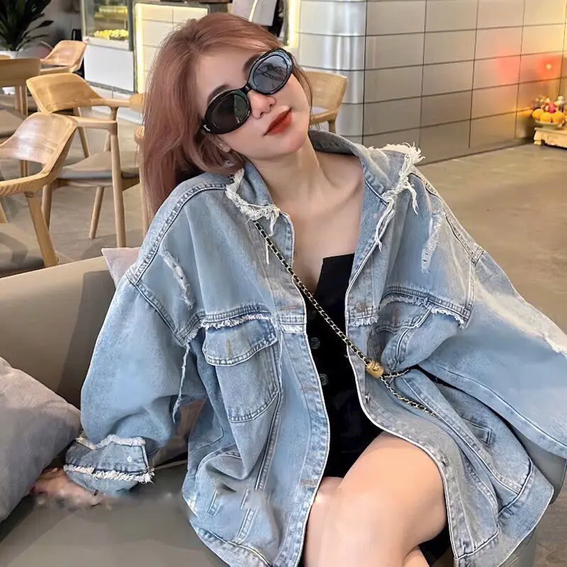 Áo Khoác Jean Unisex Dáng Rộng, Túi Ngực Dày Dặn Siêu Hot  Áo Khoác Bò Tua Rua Siêu Xinh