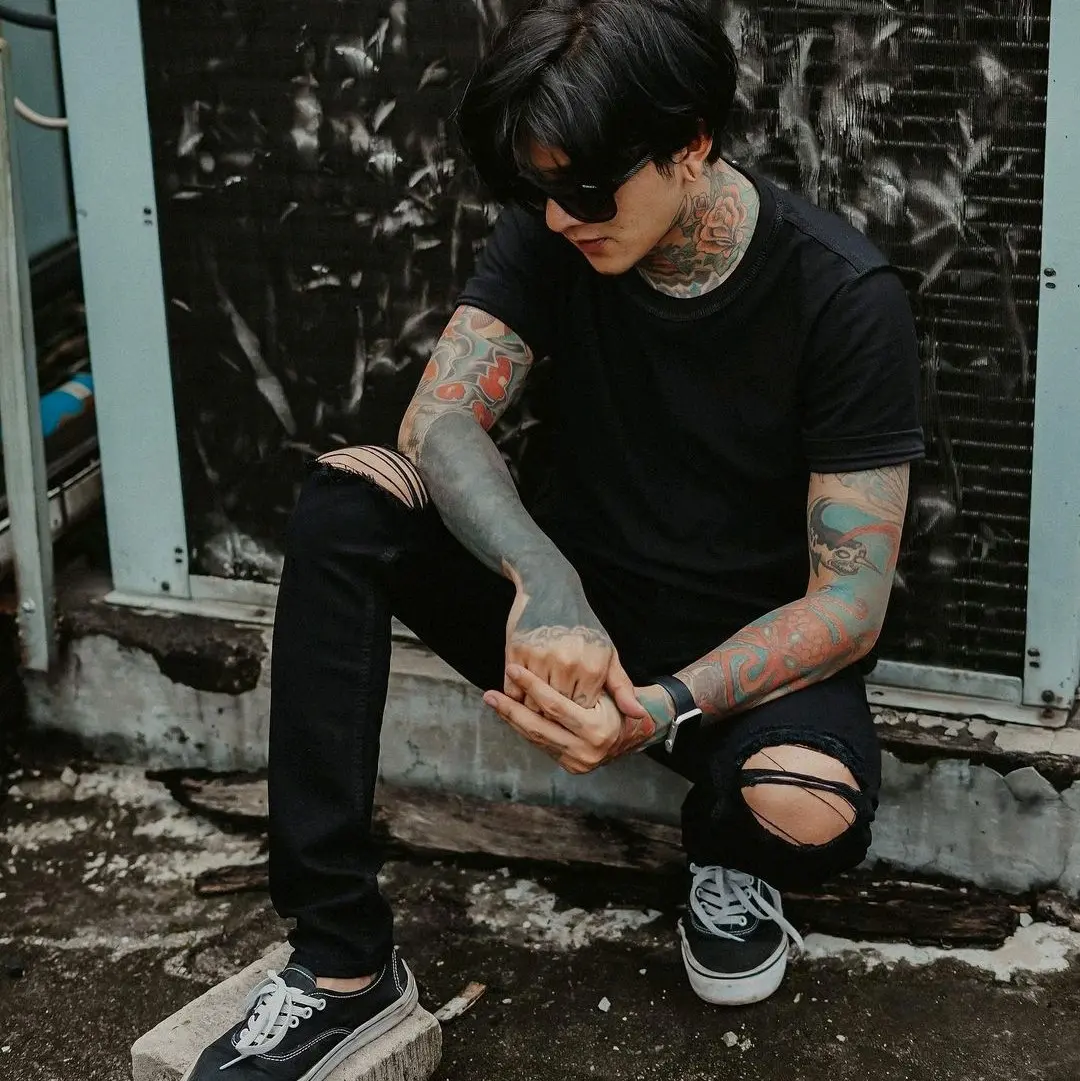 CELANA JEANS PRIA PANJANG SOBEK LUTUT SKINNY slimFIT STRECH STYLE nyaman hitam