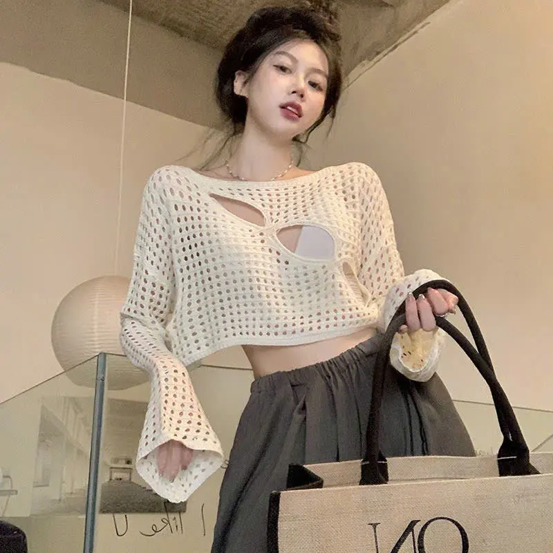Áo Croptop Đan Lưới, Áo Ngoài Dài Tay Khoét Lỗ Trước Ngực Phối Áo 2 Dây Mùa Hè Năng Động Phong Cách Qccc Cam closet Women Nữ Dáng Ngắn Voi 3