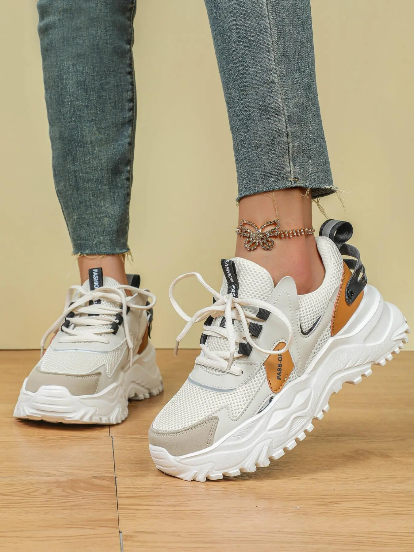 Women's Fashionable  Lace Up Low Top Sneakers, Casual Comfortable Sports Running Shoes, All-match Round Toe Chunky Sneakers for Daily Wear