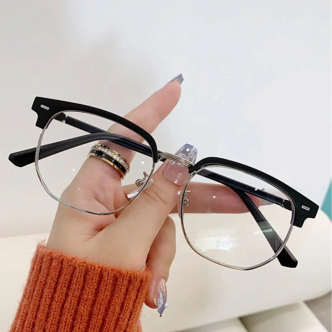 Viền đen bạc (đổi màu xám khói)
