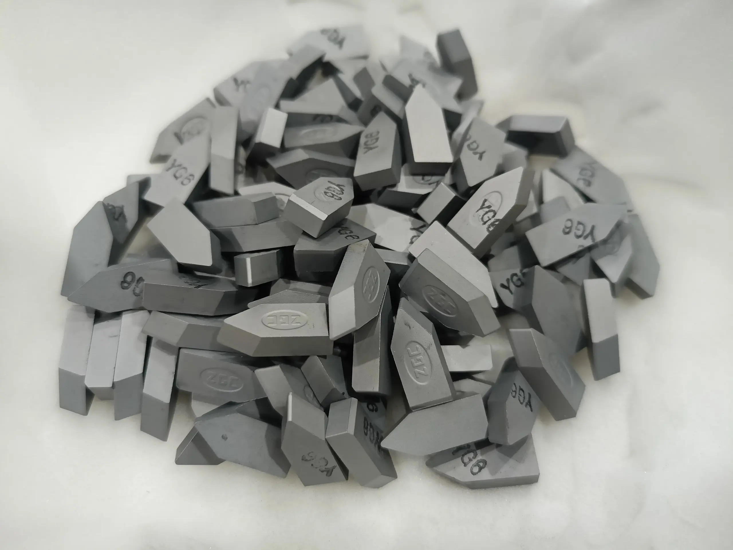 HỢP KIM YG6Z C120/ HỘP 1KG/ 20X8X5MM