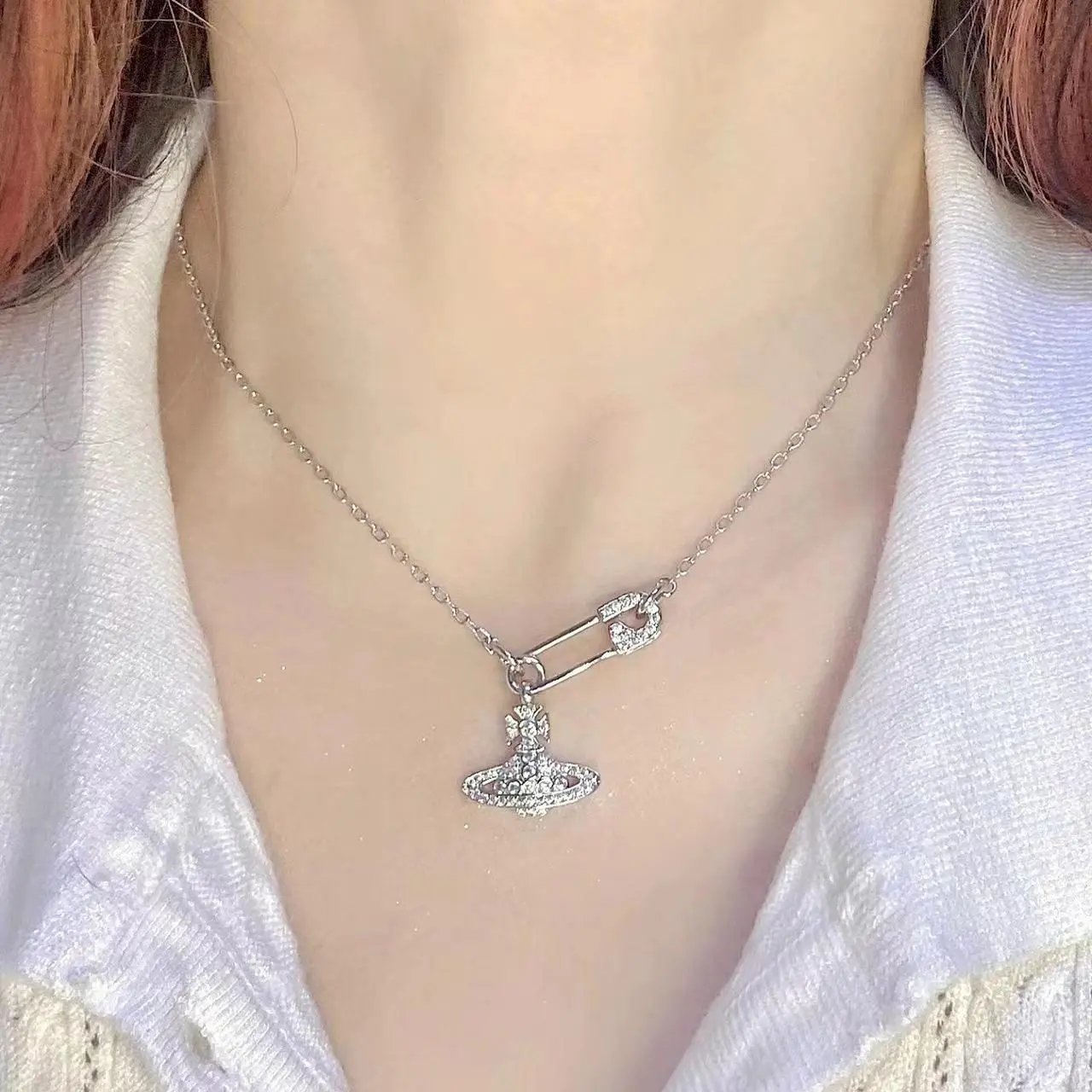 Vòng Cổ Sao Thổ, Thiết Kế Ghim Cài Cổ Điển, Vivienne, Tinh Tế Và Dễ Phối Đồ, Vòng Cổ Cao Cấp, Dành Cho Phụ Nữ